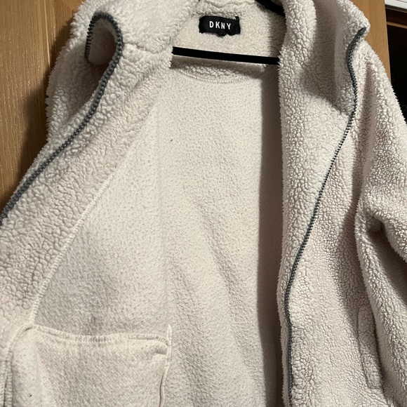 DKNY Sherpa Jacket - Picture 5 of 9